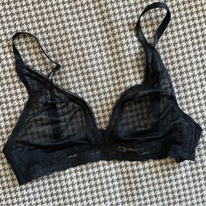 Calvin Klein lace bralette new w/o tags
